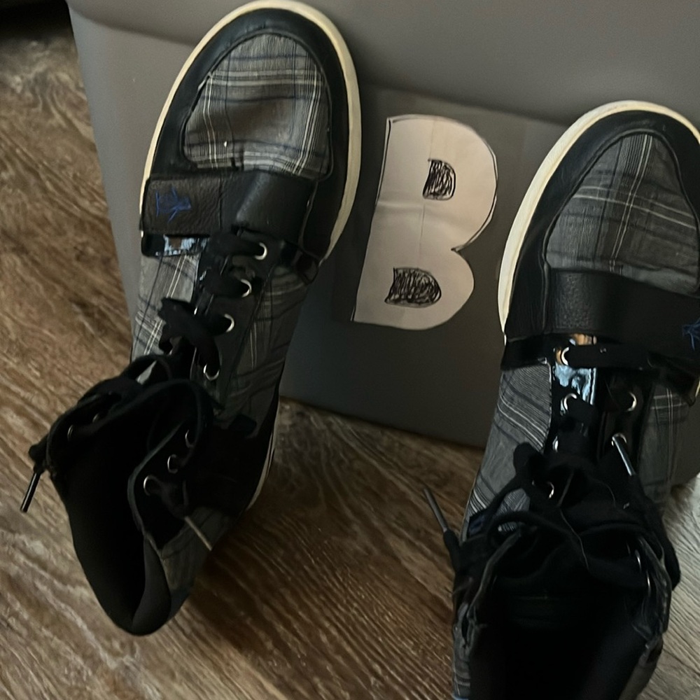 Penguin,men size 12, blue black and grey, gently used